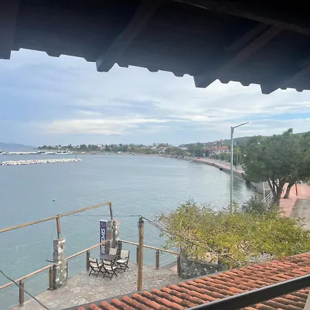 Artemis Hotel