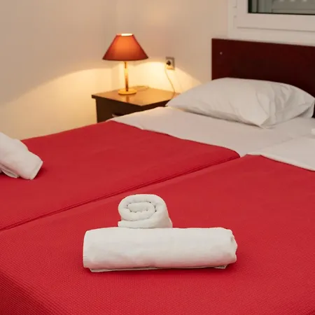 Artemis Hotel *
