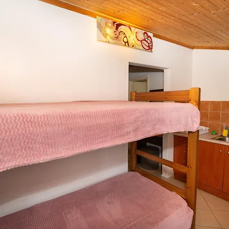 Artemis Hotel